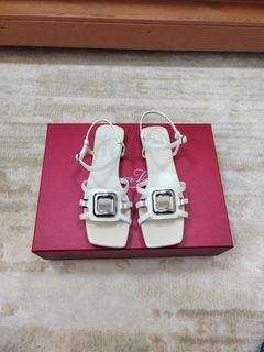(Category: ) located in . Submitted by comfyshoe (Listing ID 1434597813, Image 1). Description: .