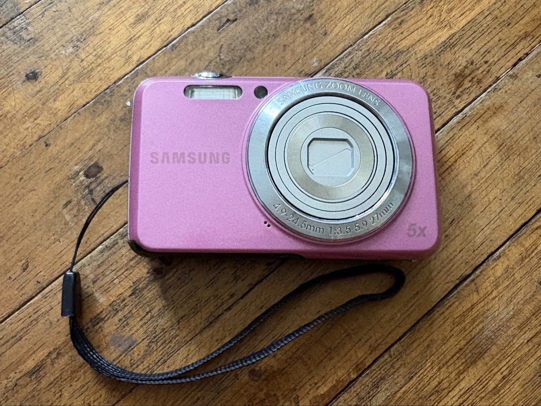 Samsung Digital Camera with Charger (Category: Cameras) located in Quezon City. Submitted by xjeboooh (Listing ID 1434430425, Image 2). Description: Selling my samsung digicam for 1000. - not working - Matagal ng hindi na charge then nun try ko ulit ayaw ng maopen. - inclusion: 2 batteries, universal charger BUY YOUR OWN RISK Mode of payment: Seabank(Maribank), GOtym or Gcash Buyer will shoulder the delivery fee with preferred courier. .