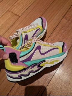 (Category: ) located in . Submitted by joyinsg (Listing ID 1434601310, Image 1). Description: .