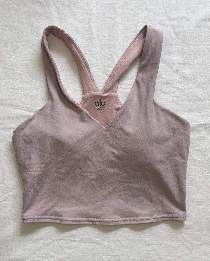 SMALL • airbrush real bra tank (vintage pink) (Category: Activewear) located in Angeles City. Submitted by secondset (Listing ID 1434405312, Image 2). Description: 📌Please read my bio before ordering 💰MOP: GCash only 🚚MOD: J&T only ❕Due to limited replies allowed on the app we will not reply to lowballers 🧘🏻‍♀️More items on @shopsecondset Width: 13” Length: 15.5” Retails for ₱5900! Still on the website Pretty color 💗 With pads.