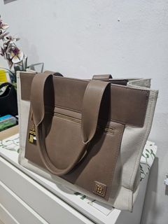 (Category: ) located in . Submitted by jijie.sells (Listing ID 1434547836, Image 1). Description: .