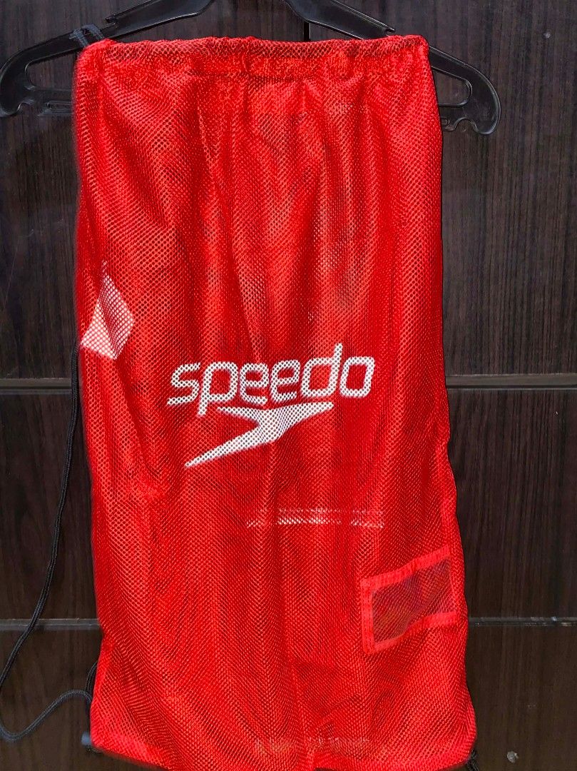 Speedo Equipment Mesh Bag (Red) (Category: Backpacks) located in Makati City. Submitted by micmic804 (Listing ID 1434503966, Image 1). Description: - Speedo mesh bag for swim training aids. - Red mesh fabric for excellent drainage and ventilation. - Features a Speedo logo and a clear pocket. - Drawstring closure. - Made in China. - Perfect for carrying swim training gear to the pool..