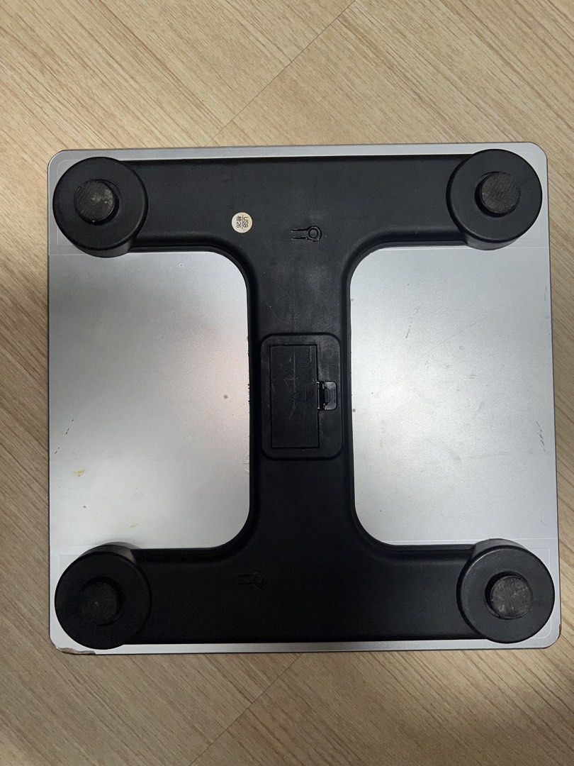 Timbang berat, weight scale, penimbang berat badan (Category: Health Monitors & Weighing Scales) located in Kuala Lumpur. Submitted by analiy_98 (Listing ID 1434593282, Image 2). Description: FREE WITH ANY PURCHASE OF RM100 OR SALE FOR RM15 -Kaca -TIADA MASALAH / ROSAK -Hidup macam biasa -Sangat accurate .