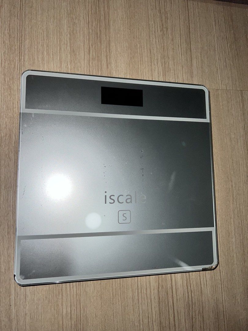 Timbang berat, weight scale, penimbang berat badan (Category: Health Monitors & Weighing Scales) located in Kuala Lumpur. Submitted by analiy_98 (Listing ID 1434593282, Image 1). Description: FREE WITH ANY PURCHASE OF RM100 OR SALE FOR RM15 -Kaca -TIADA MASALAH / ROSAK -Hidup macam biasa -Sangat accurate .
