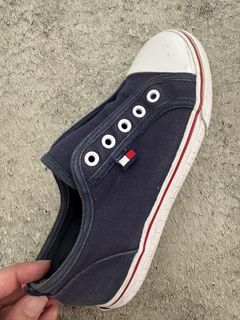 (Category: ) located in . Submitted by aela.preloved (Listing ID 1434432518, Image 1). Description: .