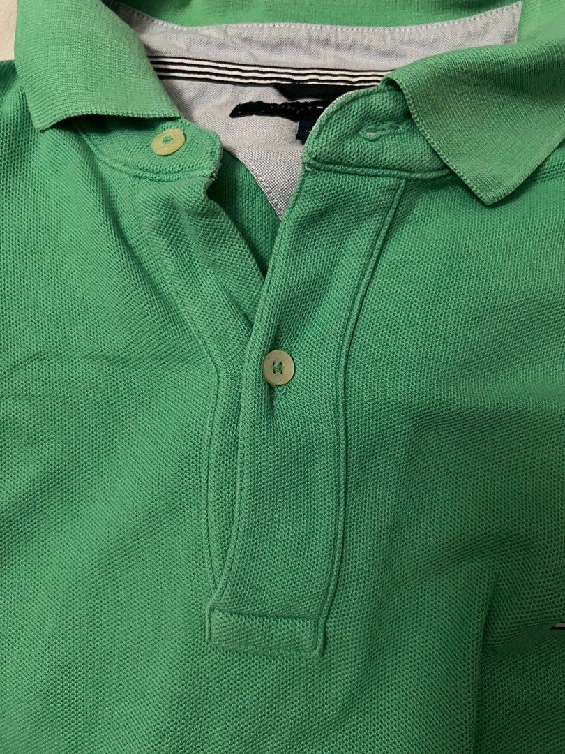 Tommy Hilfiger Small Logo Polo Shirt (Category: Tshirts & Polo Shirts ) located in Las Pinas. Submitted by ffinds (Listing ID 1434389092, Image 2). Description: Tommy Hilfiger Small Logo Polo Shirt Size L on tag 23x29 dimensions Good Condition Alabang/Las Pinas loc.