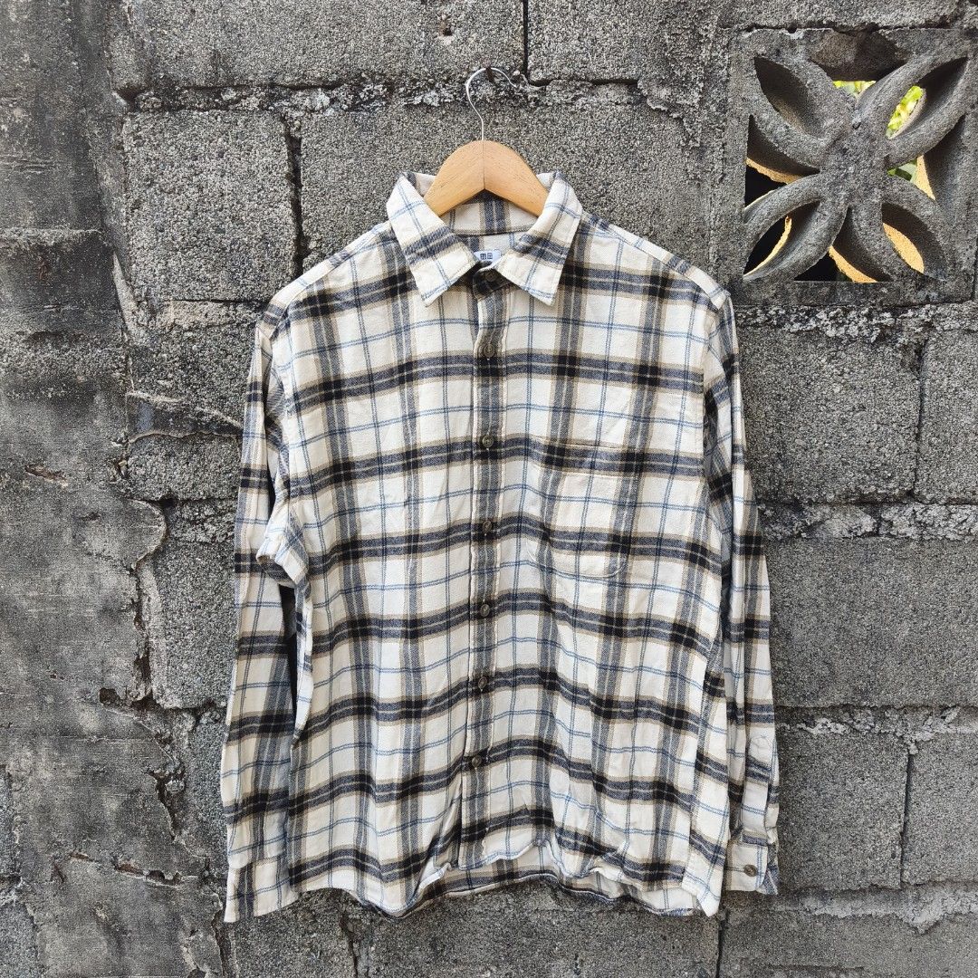 UNIQLO POLO LONGSLEEVE (Category: Formal Shirts) located in Dagupan City. Submitted by kaizer0513 (Listing ID 1434539578, Image 1). Description: UNIQLO POLO LONGSLEEVE SIZE LARGE DIMENSION 22W 28L 25SLEEVE EXCELLENT CONDITION 9.8/10 NO ISSUE 300 + SHIPPED.