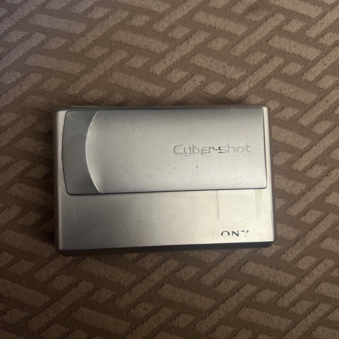 sony cybershot dsc t1 (Category: Cameras) located in Manila. Submitted by rhxnna_ (Listing ID 1434464984, Image 1). Description: tested and working pero black screen po sya kaya po no sample pics. has lcd burn and leaks, some labels are smudged off. kayo na po bahala mag paayos ng cam po. inclusions: unit only mop: gcash only shipping: lalamove/j&t (sf depends on location, sf will be shouldered by buyer).