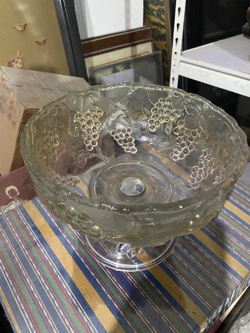 Vintage Fruit Tray (Category: Food Organization & Storage) located in Quezon City. Submitted by yumiramirez (Listing ID 1434456937, Image 2). Description: Vintage Fruit Tray .