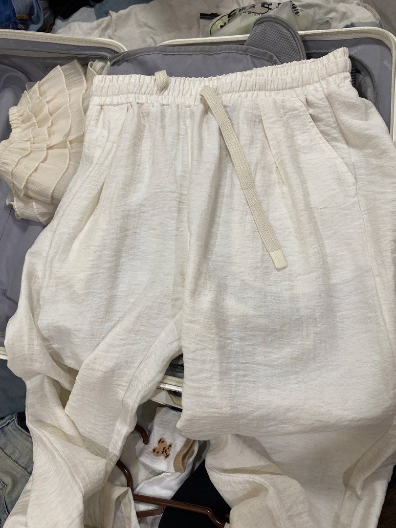 White Linen Pants XS (Category: Swim Trunks & Board Shorts) located in Manila. Submitted by lev777 (Listing ID 1434560629, Image 1). Description: - White linen pants - Size: XS - Elastic waistband and drawstring - Two side pockets RFS: Fit is not to my liking.