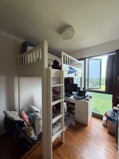 (Category: ) located in . Submitted by wardrobemesss (Listing ID 1434462502, Image 1). Description: .