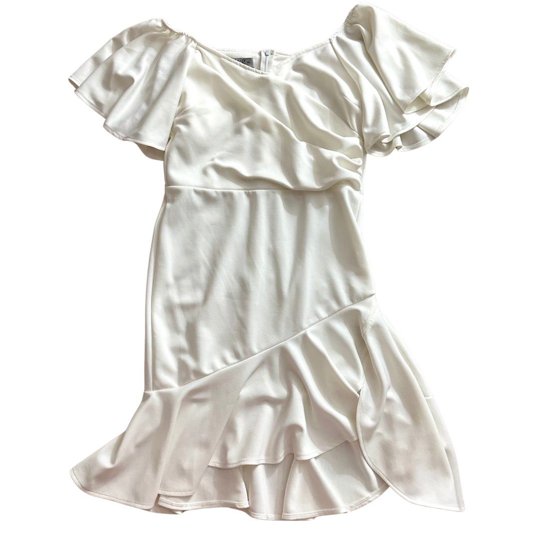 White Slit Ruffles Dress Graduation (Category: Dresses) located in Quezon City. Submitted by thrifthings (Listing ID 1434558795, Image 1). Description: .