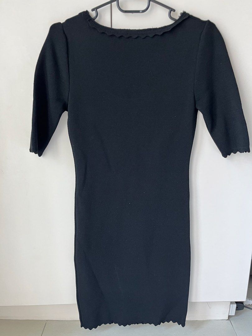Zara Black Bodycon Dress (Category: Dresses) located in Pasig City. Submitted by mbb97 (Listing ID 1434457007, Image 3). Description: - Zara black dress - Bodycon style fit - Scoop neckline with scalloped edges - Size S - Used only once, good as new - Bought for PHP 1,800.
