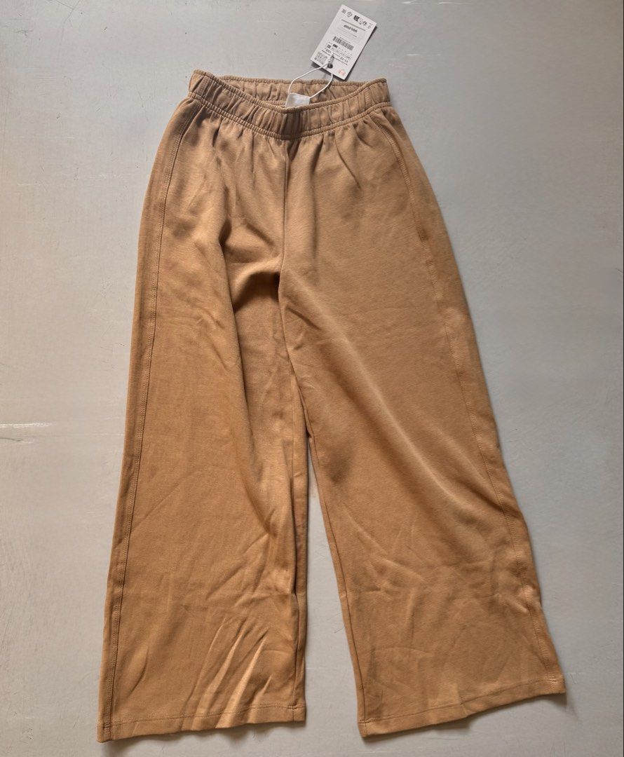 Zara Kids Pants 11-12 (Category: Babies & Kids Fashion) located in Mandaluyong City. Submitted by arkideegitals (Listing ID 1434418686, Image 1). Description: 🏷️ Item: Zara Kids Wide Leg Trousers 👚 Size: 11-12 y/o (152cm) For reference: I’m 5’0” flat ✨ Condition: Brand New 💰 Price: Php 499.00 📍 Pick-up: PM for details 📦 Delivery c/o Buyer.