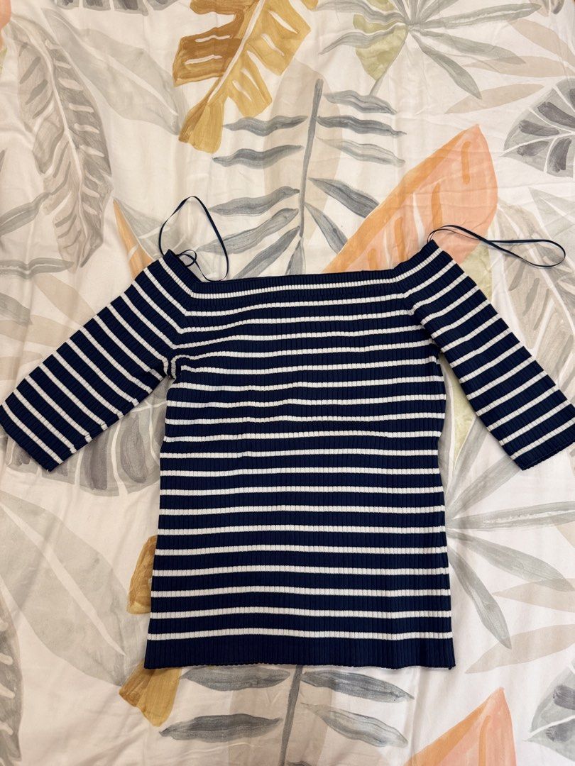 Zara Striped Off-Shoulder Top (Category: Blouses) located in Manila. Submitted by sofffdlr (Listing ID 1434521253, Image 1). Description: - Zara off-shoulder top - Navy and white stripes - Size: M - Three-quarter sleeves - Ribbed texture.