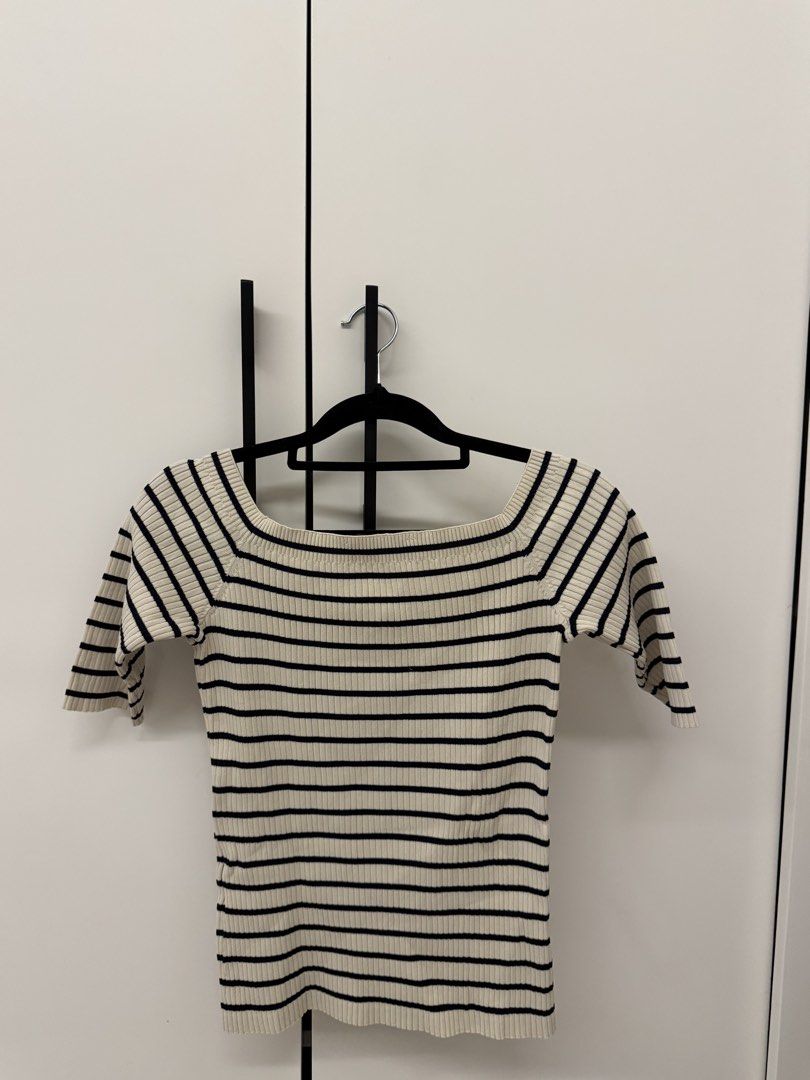Zara Striped Ribbed Top (Category: Blouses) located in Manila. Submitted by sofffdlr (Listing ID 1434519976, Image 3). Description: - Zara striped ribbed top - Size M - Square neckline - Short sleeves - Cream base with black stripes .