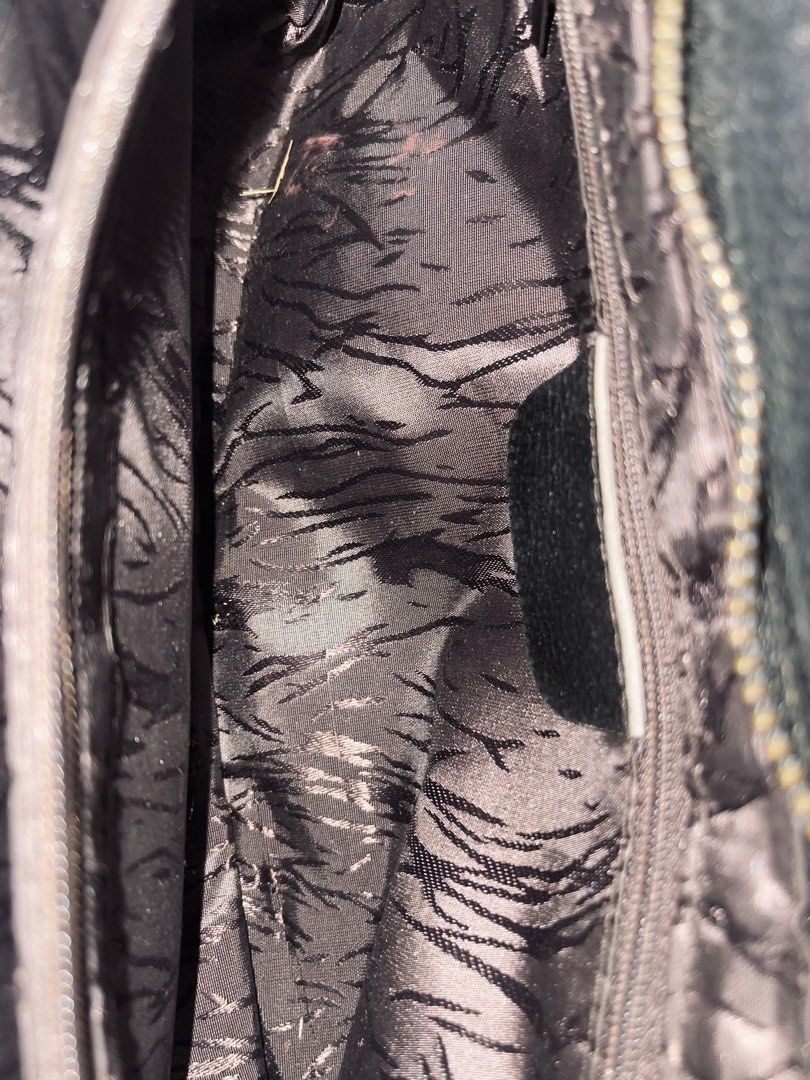 Zebra Printed Shoulder Bag (Category: Shoulder Bags) located in Roxas City. Submitted by strgrllv (Listing ID 1434528472, Image 3). Description: Like new Shoulder Bag Rarely Used Bought in America.