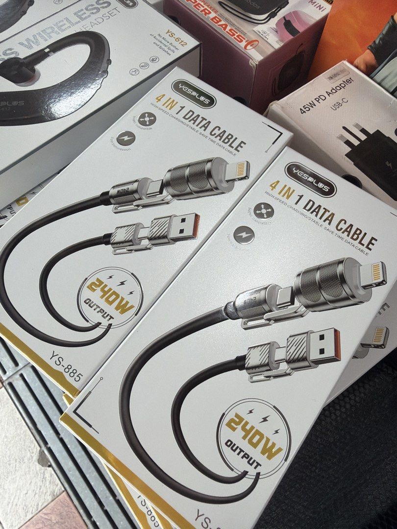 4-in-1 Data Cable - 240W Output441428870337013760