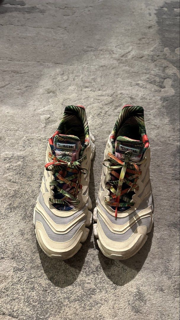 Adidas ClimaCool Vento Boost Floral Shoes (Category: Sneakers) located in Quezon City. Submitted by donbcro (Listing ID 1434761200, Image 1). Description: - Adidas Climacool sneakers - Cream-colored upper - Colorful laces - Patterned interior - Ribbed soles with Adidas logo - Signs of wear on sole .