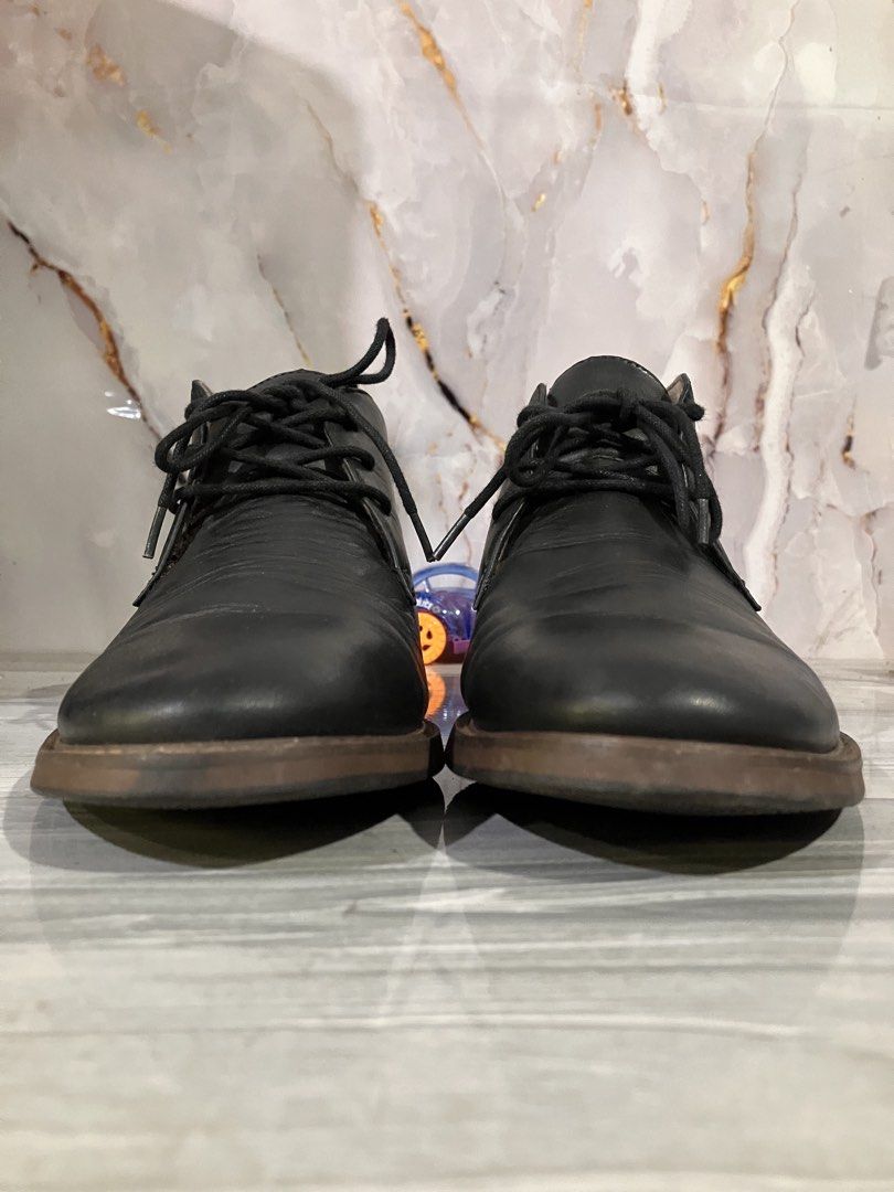 ALDO BLACK LEATHER CHUKKA BOOTS SIZE 7 MEN (Category: Casual Shoes) located in General Mariano Alvarez. Submitted by adonid (Listing ID 1434685283, Image 3). Description: ALDO BLACK LEATHER CHUKKA BOOTS ORIGINAL ALDO BLACK LEATHER CHUKKA BOOTS GOOD CONDITION NORMAL SIGN OF USAGE ONLY SIZE 7 MEN.