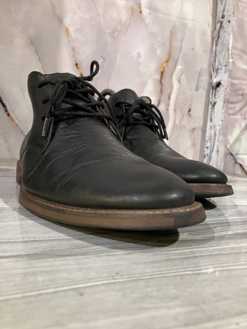 ALDO BLACK LEATHER CHUKKA BOOTS SIZE 7 MEN (Category: Casual Shoes) located in General Mariano Alvarez. Submitted by adonid (Listing ID 1434685283, Image 2). Description: ALDO BLACK LEATHER CHUKKA BOOTS ORIGINAL ALDO BLACK LEATHER CHUKKA BOOTS GOOD CONDITION NORMAL SIGN OF USAGE ONLY SIZE 7 MEN.