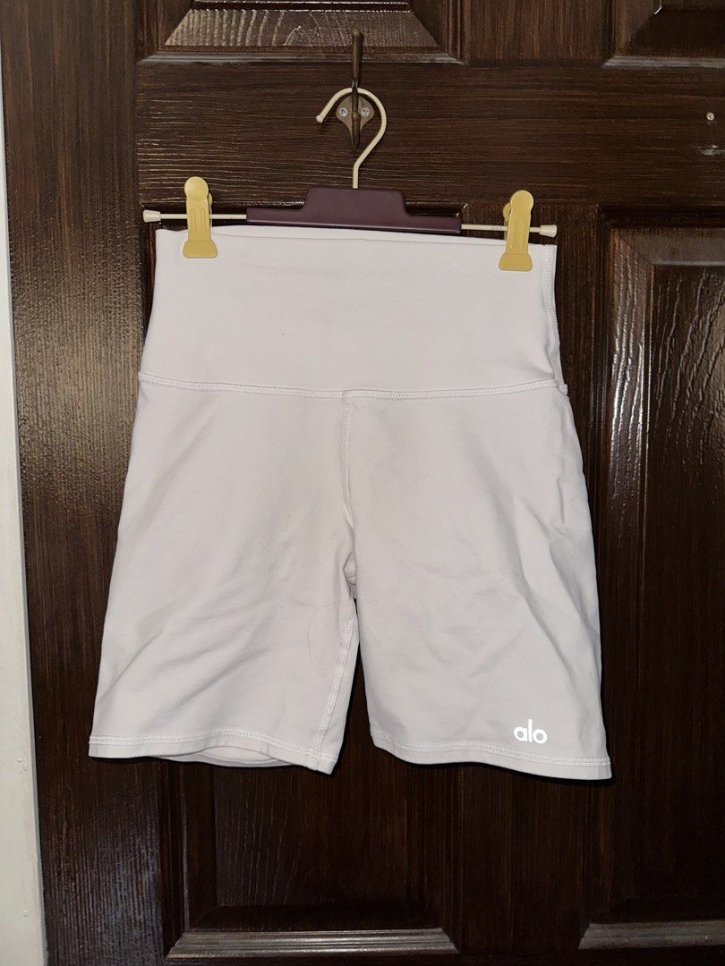 Alo White Biker Yoga Cycling Shorts (Category: Activewear) located in Quezon City. Submitted by cstuff_forsale (Listing ID 1434776987, Image 1). Description: 💌 like new, authentic from alo yoga 💌 size xs 💌 color: white 💌 no lowballing! Will be ignored 💌 rfs: decluttering.