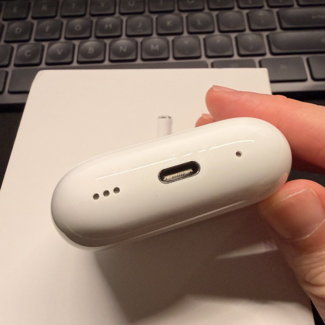 Apple AirPods Pro 2nd Generation439436145318307848