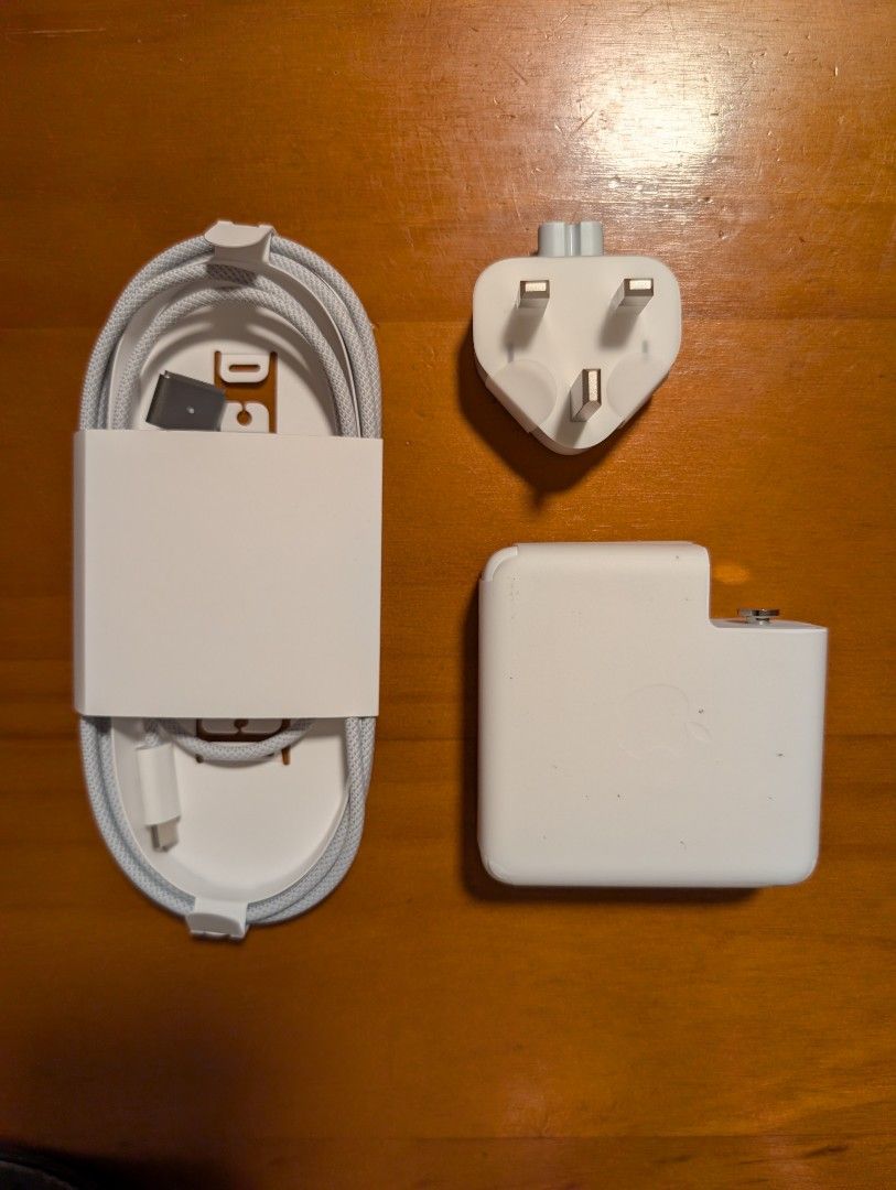 Apple macbook 96W USB-C Power Adapter439437130277201920