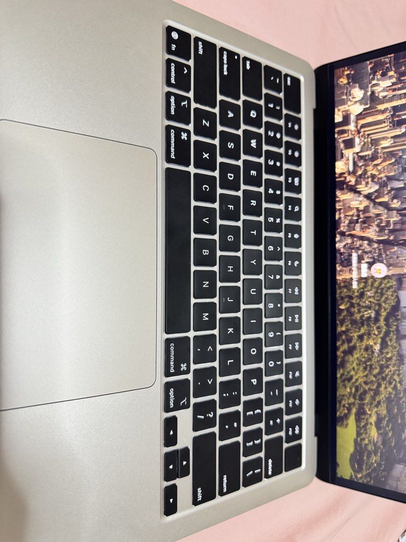 Apple MacBook Air M4 13-inch (2025)439544530422343682