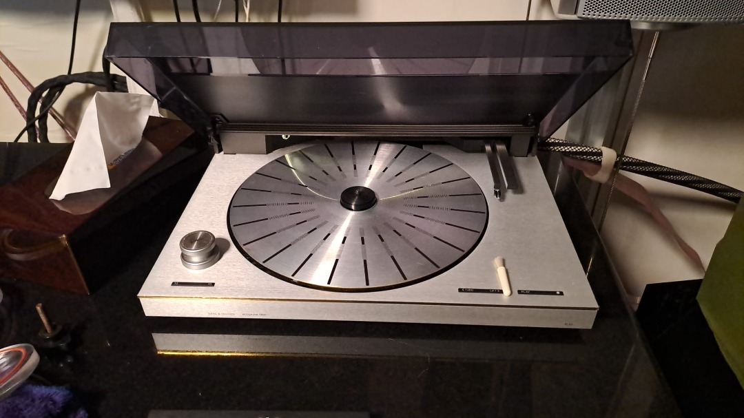 Bang & Olufsen 唱盤beogram 5500 turntable, 音響器材, 其他音響配件及設備 - Carousell