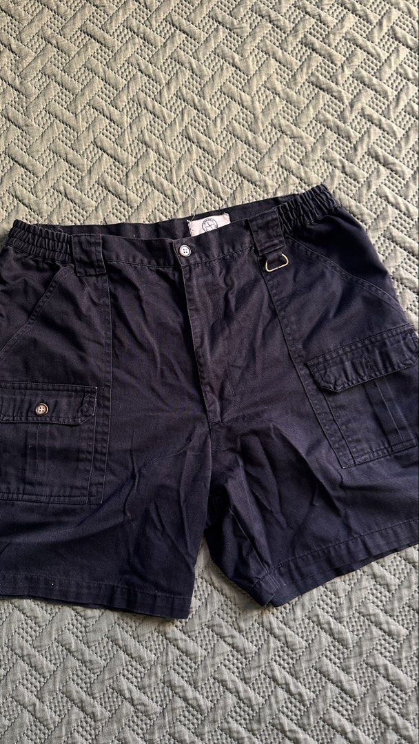 Black Cargo Shorts (Category: Shorts) located in Bacoor. Submitted by thethirdarchive (Listing ID 1434621728, Image 2). Description: - Classic black cargo shorts - Multiple pockets (2 front, 2 cargo) - Button closure - Partially elastic waistband - Durable fabric - Ideal for casual wear - size 36.