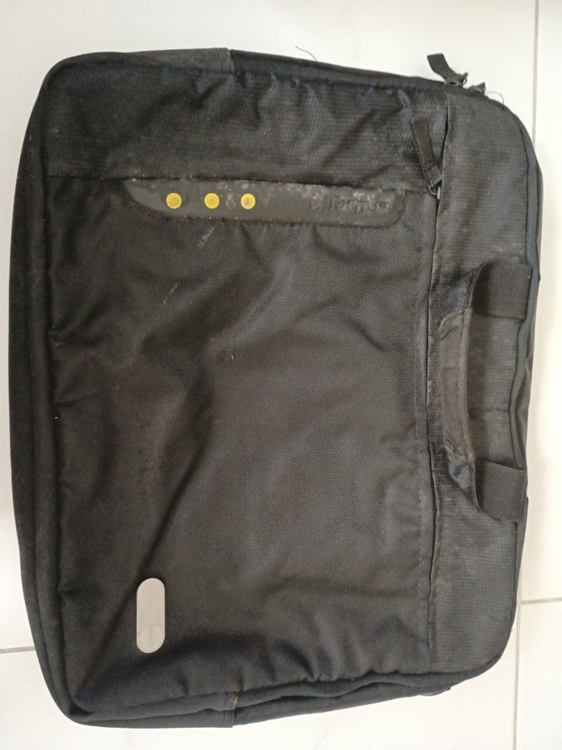 Black Laptop Bag - Well Used439438985795348480