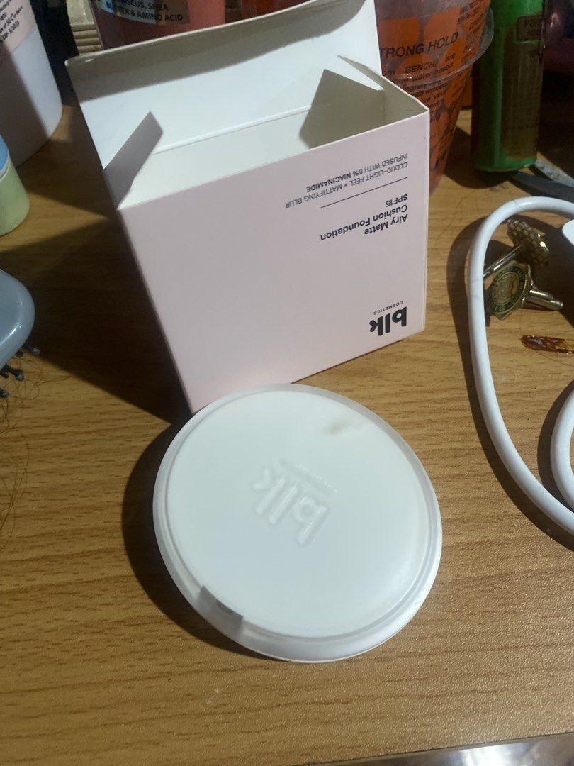 BLK Airy Matte Cushion Foundation in Vanilla (Category: Makeup) located in Cainta. Submitted by happymountain_58bf0d (Listing ID 1434799395, Image 1). Description: GET NIYO NA PLS RFS : wrong shade , gift from someone Shade : Vanilla .