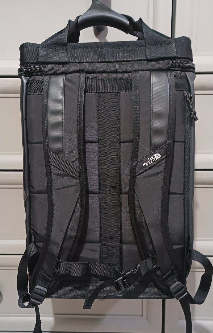 Bnew Legit TNF Laptop Backpack (Category: Backpacks) located in Quezon City. Submitted by dimensionthirdee187 (Listing ID 1434794958, Image 3). Description: For Sale Bnew 💯%✅ Legit The Northface Explore fusebox fits upto 15inches laptop for only 3999php. Nandyan na po orig tag price. See detailed actual onhand pics posted. QC loc. Can ship same day delivery via lalamove nearby QC & MM areas or via FLASH/J&T EXPRESS outside MM. DM for more detail