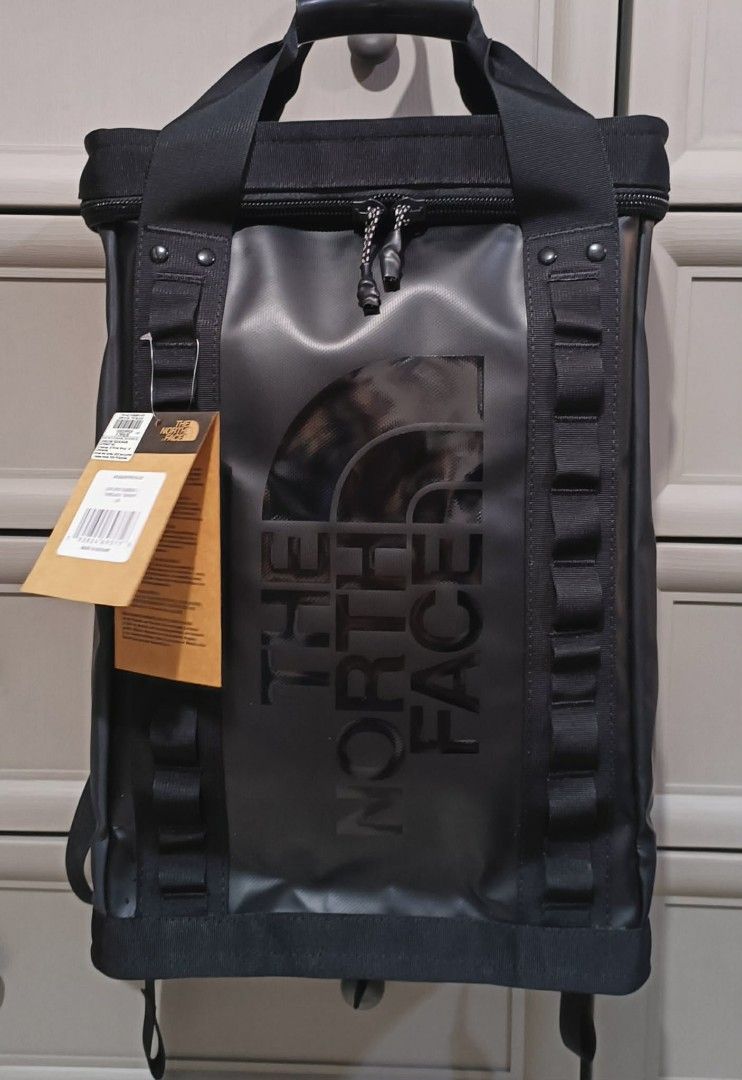 Bnew Legit TNF Laptop Backpack (Category: Backpacks) located in Quezon City. Submitted by dimensionthirdee187 (Listing ID 1434794958, Image 1). Description: For Sale Bnew 💯%✅ Legit The Northface Explore fusebox fits upto 15inches laptop for only 3999php. Nandyan na po orig tag price. See detailed actual onhand pics posted. QC loc. Can ship same day delivery via lalamove nearby QC & MM areas or via FLASH/J&T EXPRESS outside MM. DM for more detail