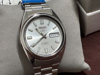 (Category: ) located in . Submitted by watch_pro (Listing ID 1430358503, Image 1). Description: .