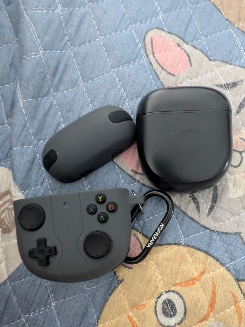 Bose Earbuds Case with Accessories