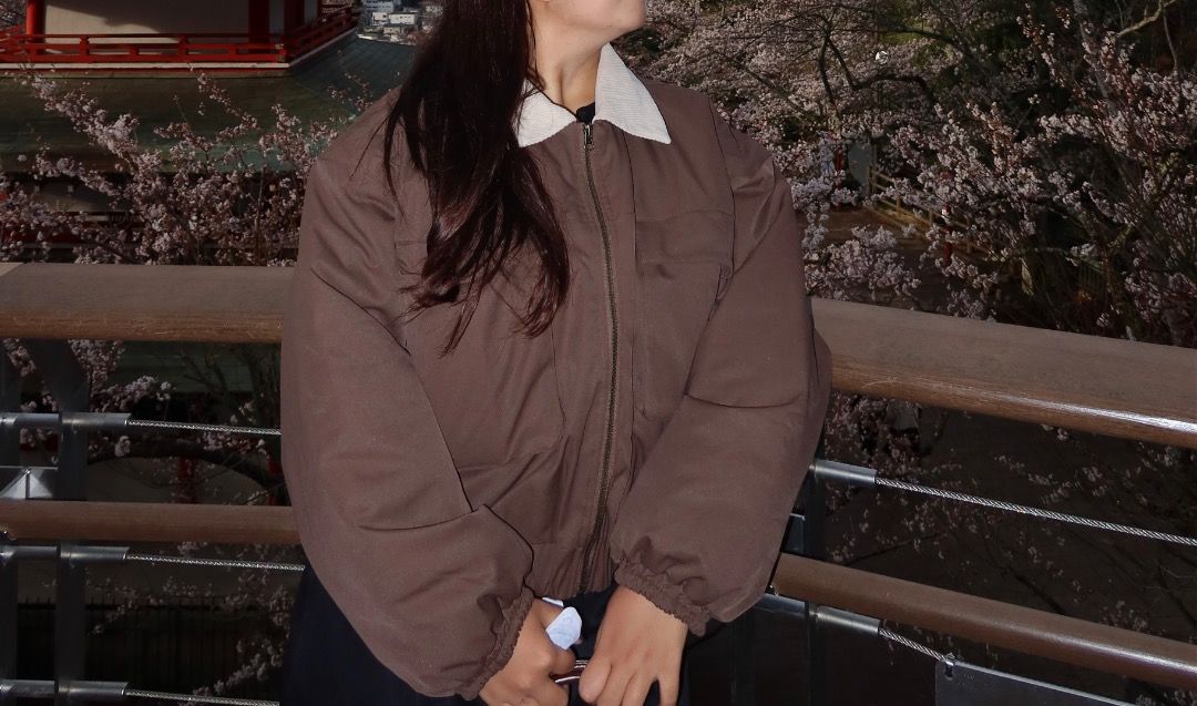SHEIN Brown Puffer Jacket with White Collar (Category: Coats, Jackets and Outerwear) located in Antipolo. Submitted by annedeclutterss (Listing ID 1434797534, Image 2). Description: - Brown puffer jacket - Cream collar - Zipper closure - Two front pockets - Oversized fit - Perfect for winter.