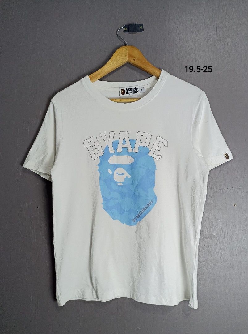 By Bathing Ape White T-shirt (Category: Tshirts & Polo Shirts ) located in Marawi City. Submitted by abdullah0692139 (Listing ID 1434785395, Image 1). Description: BAPE W19.5 L25 color 9.5/10 Exellent condi.