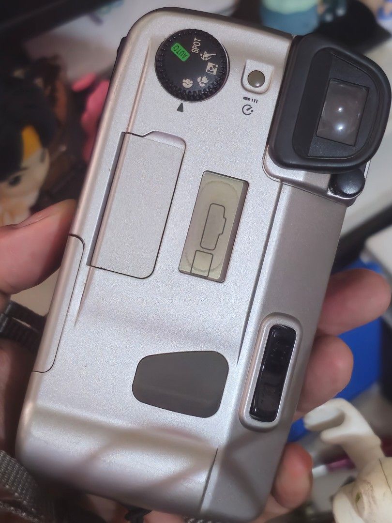 Canon IXY Digital Camera (Category: Cameras) located in Quezon City. Submitted by ame_1234 (Listing ID 1434666884, Image 2). Description: - Canon IXY digital camera - Silver color - Includes lens cover - Comes with strap attachment - Sleek, compact design Untested. As is. Possible not working.