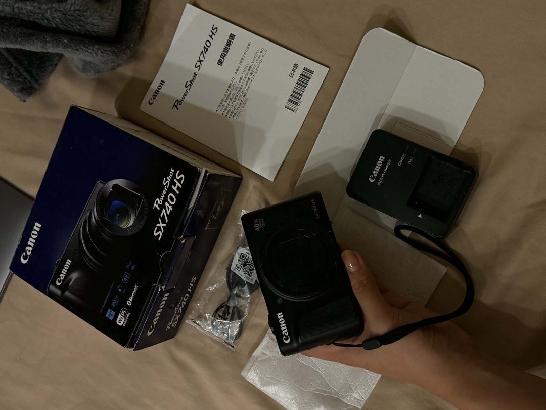 Canon PowerShot SX740 HS Digital Camera (Category: Cameras) located in Obando. Submitted by gegecollan01013 (Listing ID 1434785816, Image 3). Description: - Canon PowerShot SX740 HS digital camera - Includes original box - Charger and manual included - Comes with other accessories - Features Wi-Fi and Bluetooth - Color: Black Negotiable for sure buyer!.