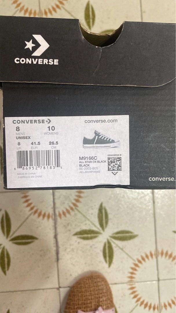converse （分類：便服鞋）位於 Hong Kong。 由 mantikor 提交（商品編號 1434620821，圖片 3）。簡介： 幫朋友放售，全新有單有盒，全新買回來之後覺得買細左，唔啱自己腳放埋一邊，覺得浪費所以平售，屯門區屯馬綫沿線交收，有意pm。