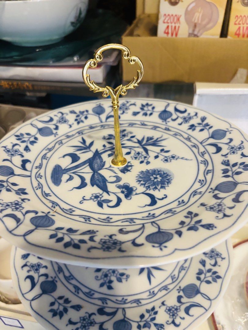 Dessert stand (Category: Other Kitchenware & Tableware) located in Dapitan. Submitted by clarisasan19348 (Listing ID 1434614590, Image 2). Description: Japan plate.