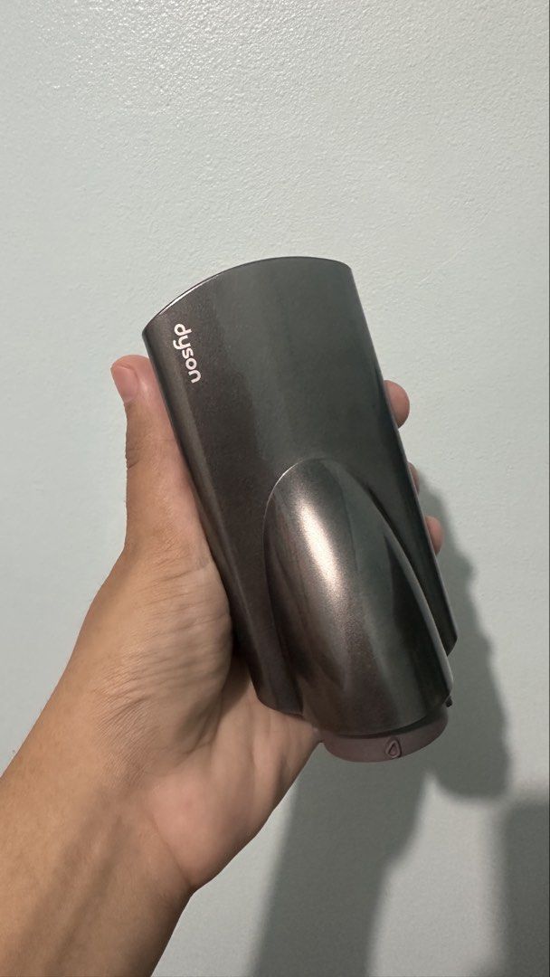 Dyson Airwrap Smoothing Brush Attachment (Category: Hair Accessories) located in Urdaneta. Submitted by oc_decluttering (Listing ID 1434757116, Image 2). Description: For Sale Dyson Smoothing Brush for Dyson Airwrap Multi-Styler (Fuschia/Nickel) RFS : not using this attachment Selling Price : 2,000 (negotiable) Original Dyson Like new Used once or twice for trial No damage Preferably Pick-up or Meet-up at Urdaneta City, Pangasinan For shipping, b