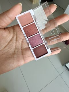 (Category: ) located in . Submitted by makeupcloset2025 (Listing ID 1434613875, Image 1). Description: .