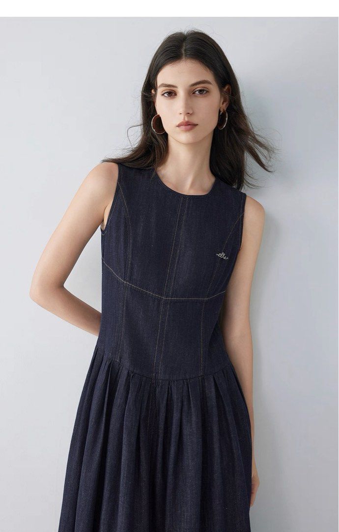 Elle French Denim Dress for Women 2026 Spring New Style Tencel Linen Tank Dress (Category: Dresses) located in Singapore. Submitted by discountdazzle (Listing ID 1434641928, Image 3). Description: ELLE Retro Denim Blue Linen Tencel Dress for Women 2026 Summer New Style High-End Casual Vest Dress. Available size-M Measurements: Length-123cm Bust-94cm The actual pics are attached.Please check . Original price $90+.