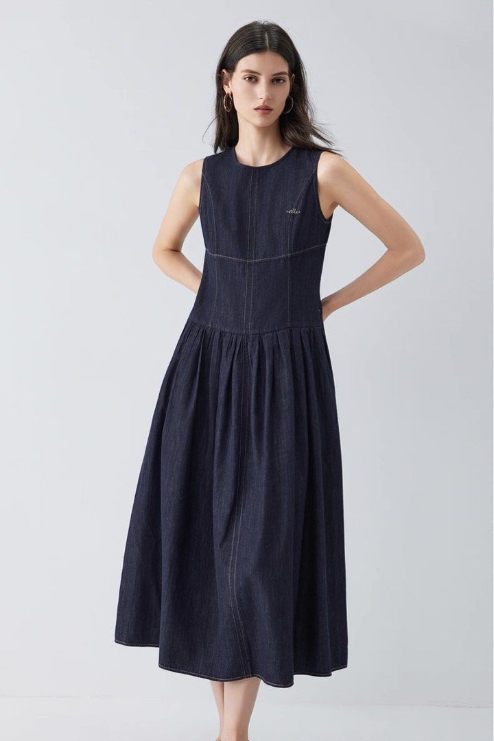 Elle French Denim Dress for Women 2026 Spring New Style Tencel Linen Tank Dress (Category: Dresses) located in Singapore. Submitted by discountdazzle (Listing ID 1434641928, Image 1). Description: ELLE Retro Denim Blue Linen Tencel Dress for Women 2026 Summer New Style High-End Casual Vest Dress. Available size-M Measurements: Length-123cm Bust-94cm The actual pics are attached.Please check . Original price $90+.