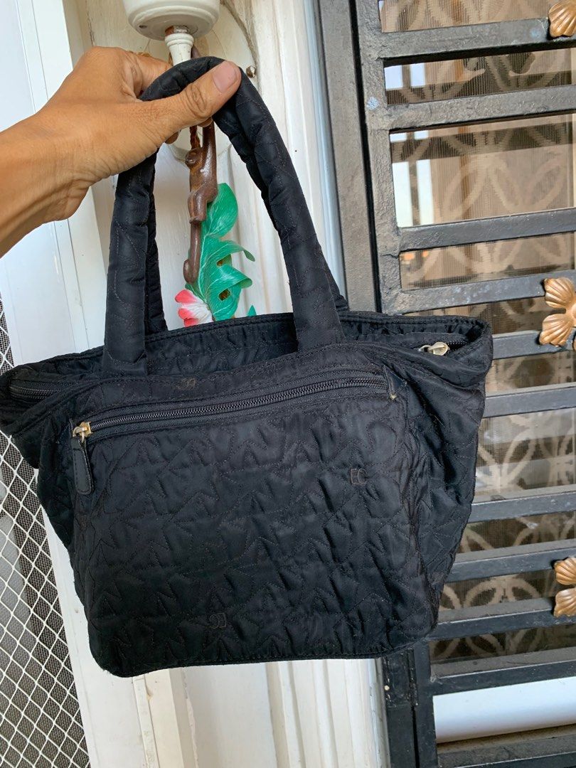 Enrico Coveri Nylon Bag (Category: Shoulder Bags) located in Taguig. Submitted by madisam (Listing ID 1434803755, Image 3). Description: preloved size height:8 inches widht : 12 inches .