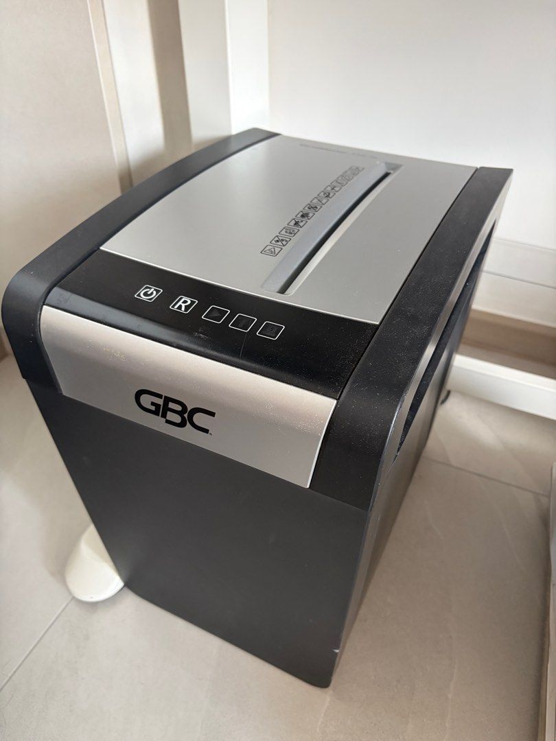 GBC Paper Shredder451912912382218240