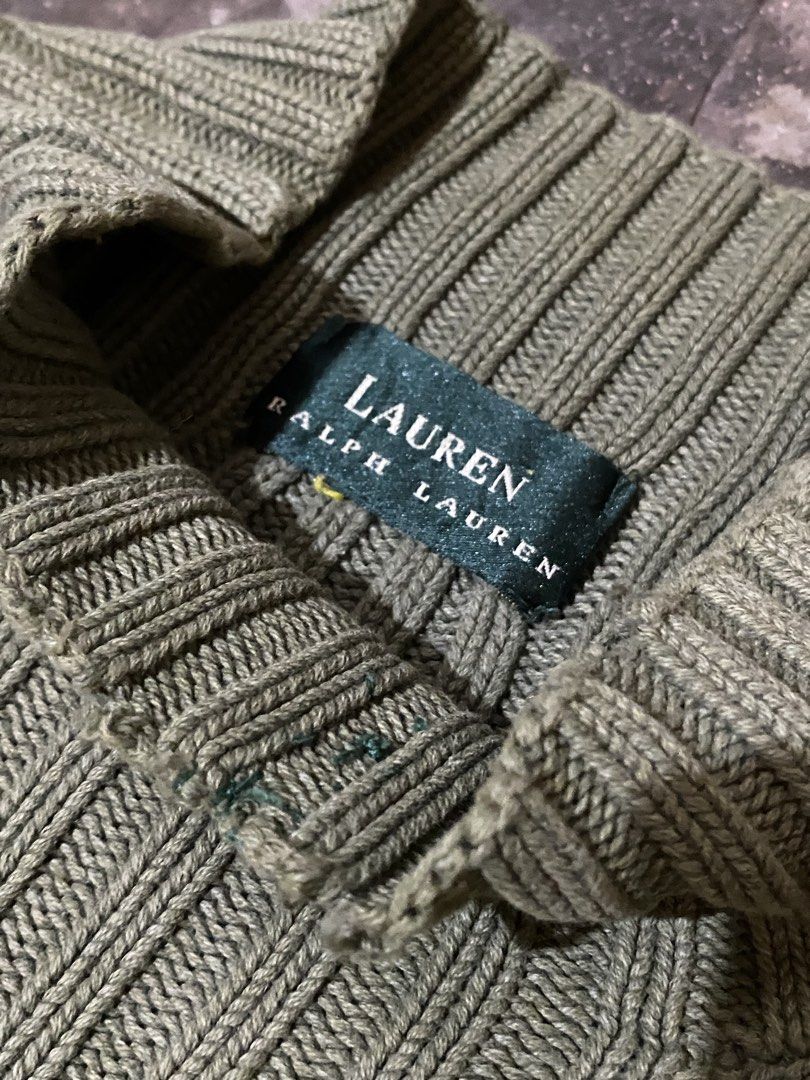 Heavy Lauren Ribbed Turtleneck Sweater (Category: Longsleeves) located in Baguio. Submitted by morii1 (Listing ID 1434601470, Image 2). Description: 23 in Length 21 in Width - feel free to asks other questions or send reasonable offers 🙏.